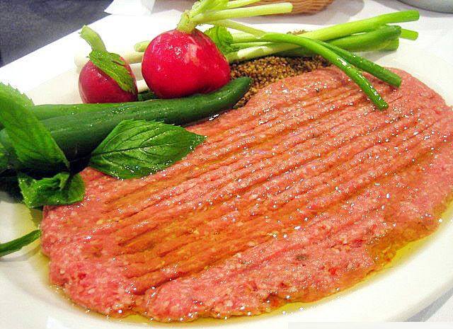 Kebbe naie (crudo)